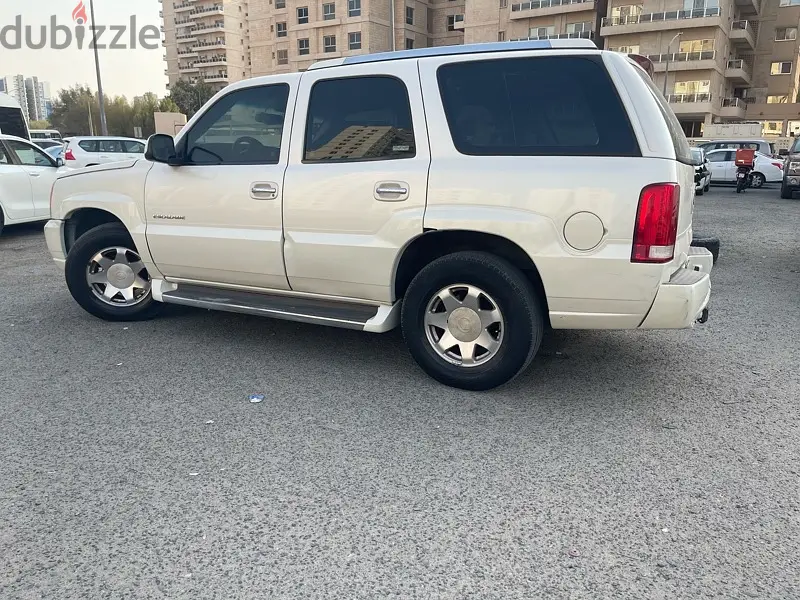 كاديلاك اسكاليد 2002