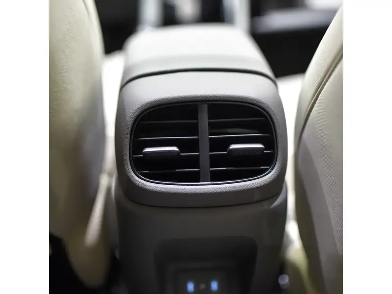 Hyundai Elantra 2025