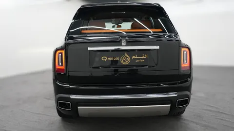 Discover undefined undefined Exterior Interior Images.Find all aspects and details of cars.