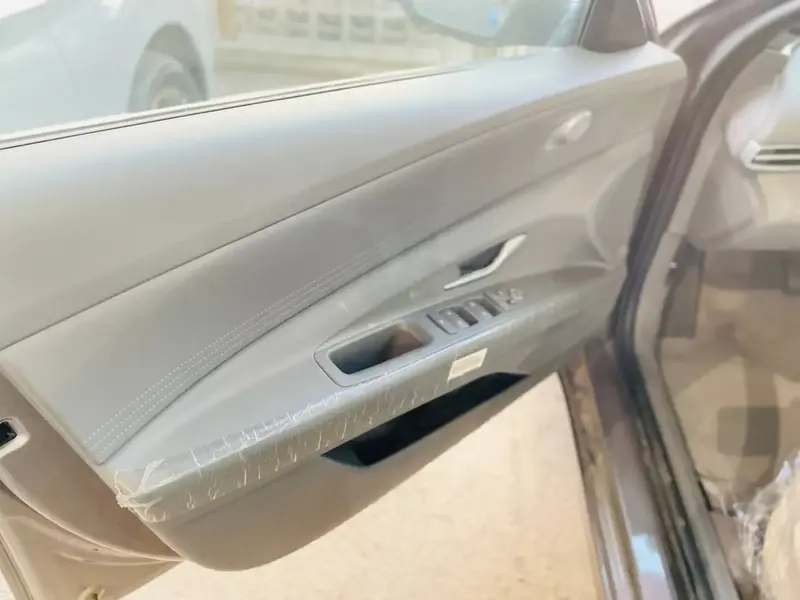 Hyundai Elantra 2025