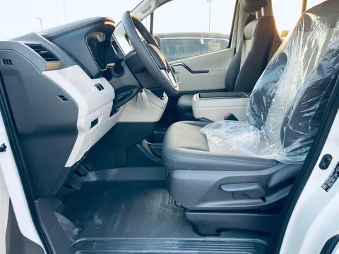 Discover undefined undefined Exterior Interior Images.Find all aspects and details of cars.