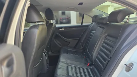 Volkswagen Jetta 2.0 SEL 2015