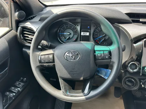 New Toyota Hilux 2025