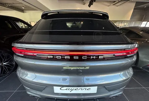 New Porsche Cayenne GTS 2025