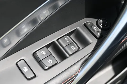 Discover undefined undefined Exterior Interior Images.Find all aspects and details of cars.