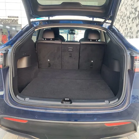 Tesla Model Y Standard Range 2023