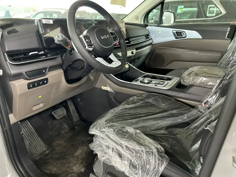 KIA Carnival 2025
