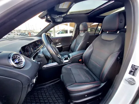 Mercedes-Benz GLB 250 4MATIC 2021