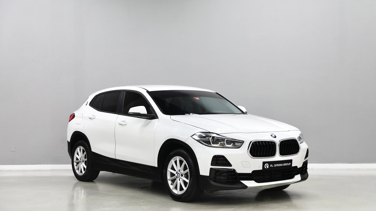 Discover undefined undefined Exterior Interior Images.Find all aspects and details of cars.