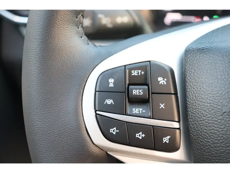 Discover undefined undefined Exterior Interior Images.Find all aspects and details of cars.