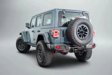 Discover undefined undefined Exterior Interior Images.Find all aspects and details of cars.