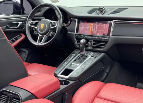 Porsche Macan Base 2021