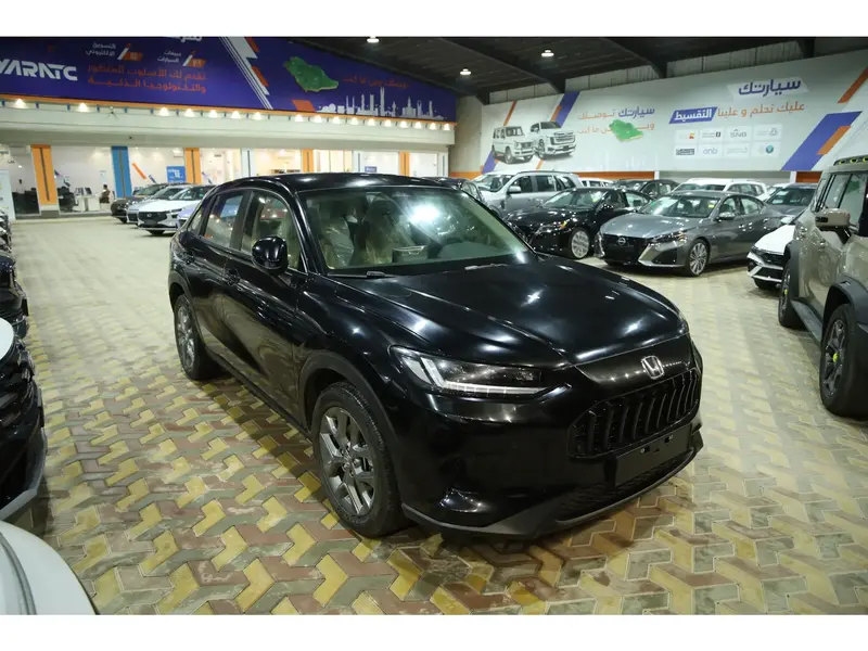 Discover undefined undefined Exterior Interior Images.Find all aspects and details of cars.