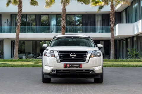 Discover undefined undefined Exterior Interior Images.Find all aspects and details of cars.