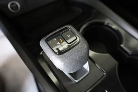 Discover undefined undefined Exterior Interior Images.Find all aspects and details of cars.