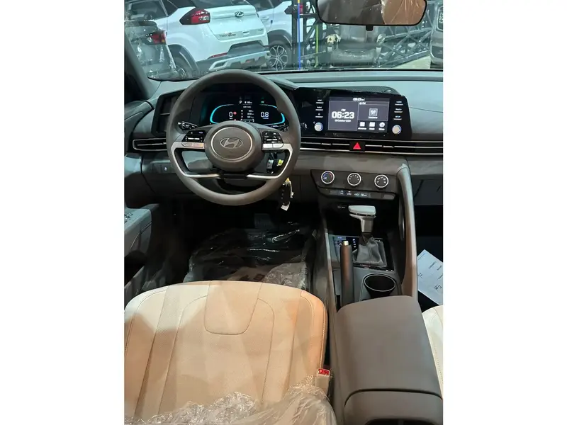 Hyundai Elantra 2025