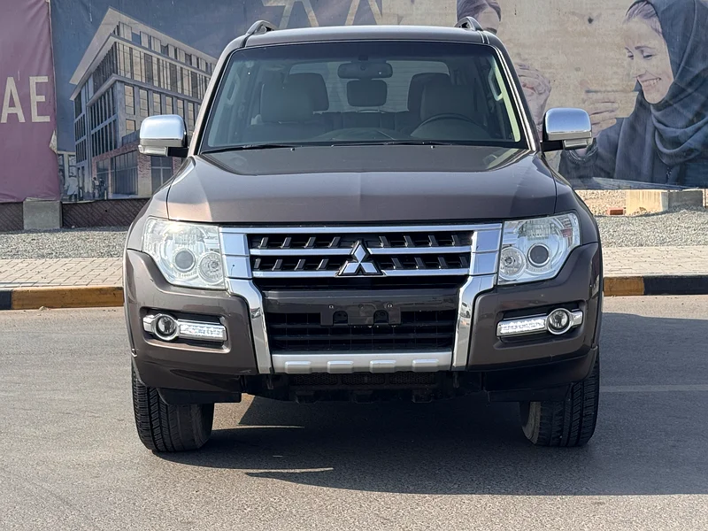 Mitsubishi Pajero 2015