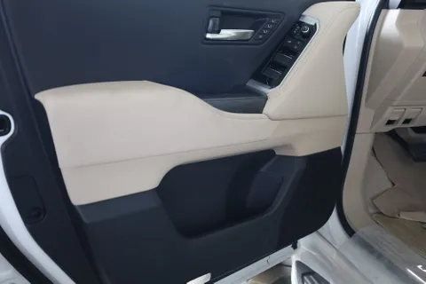 Toyota Land Cruiser 3.5T VXR  2023