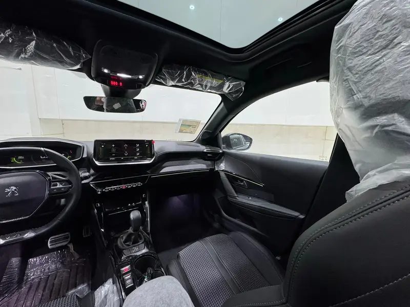 Discover undefined undefined Exterior Interior Images.Find all aspects and details of cars.