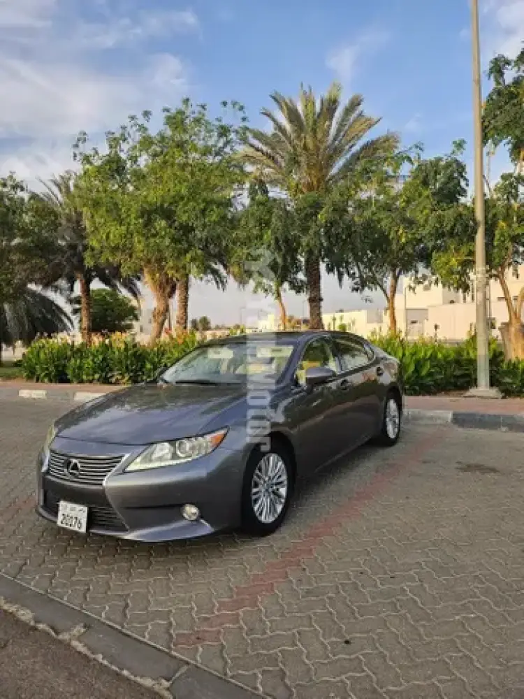 Used Car New Lexus ES 350 2013 For Sale in UAE