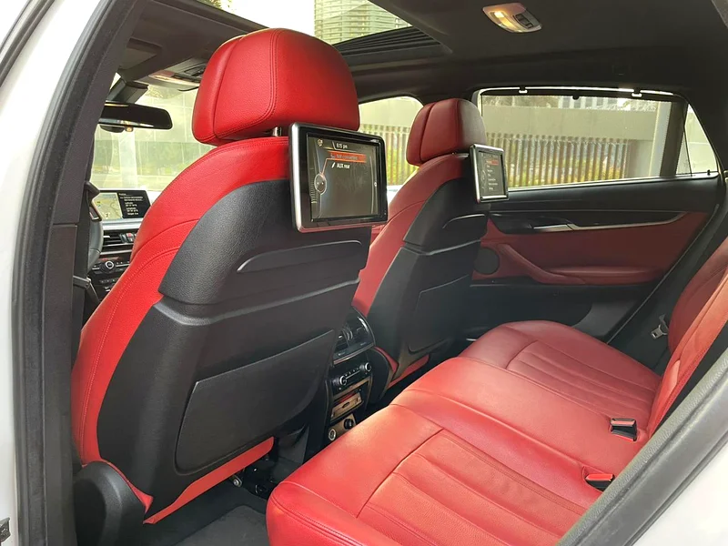 بي أم دبليو X6 2016