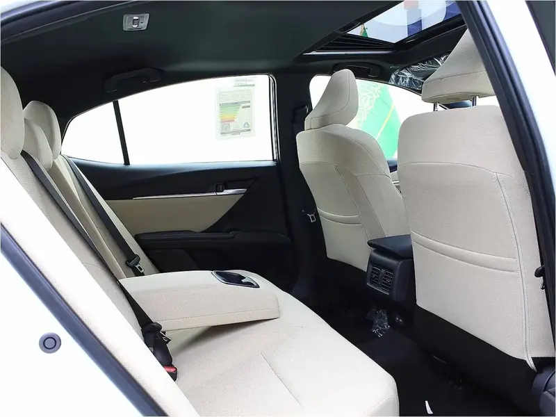 Toyota Camry 2025