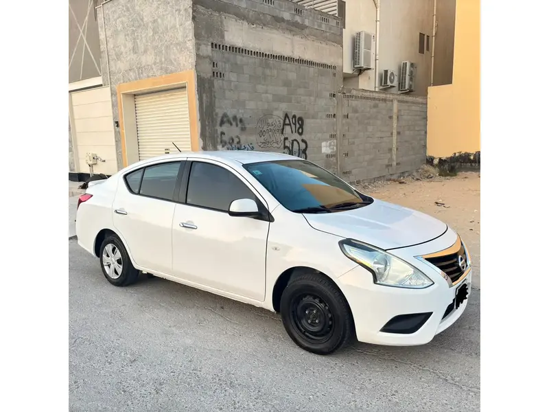 Discover undefined undefined Exterior Interior Images.Find all aspects and details of cars.