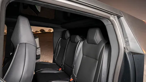 Discover undefined undefined Exterior Interior Images.Find all aspects and details of cars.