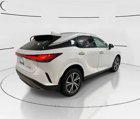Discover undefined undefined Exterior Interior Images.Find all aspects and details of cars.