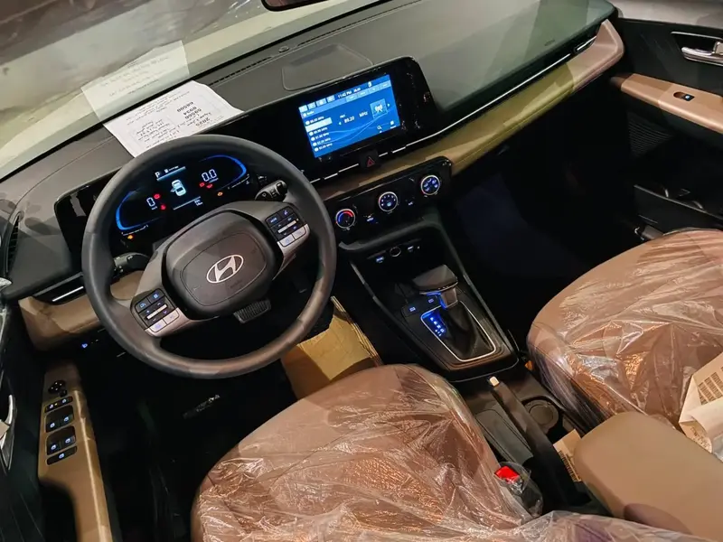Discover undefined undefined Exterior Interior Images.Find all aspects and details of cars.