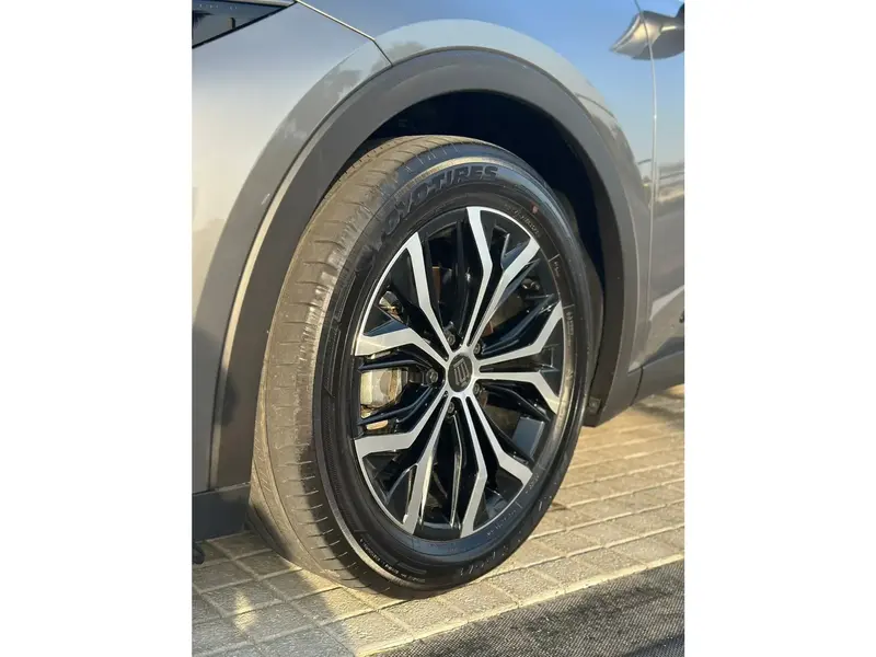 Toyota Crown 2023