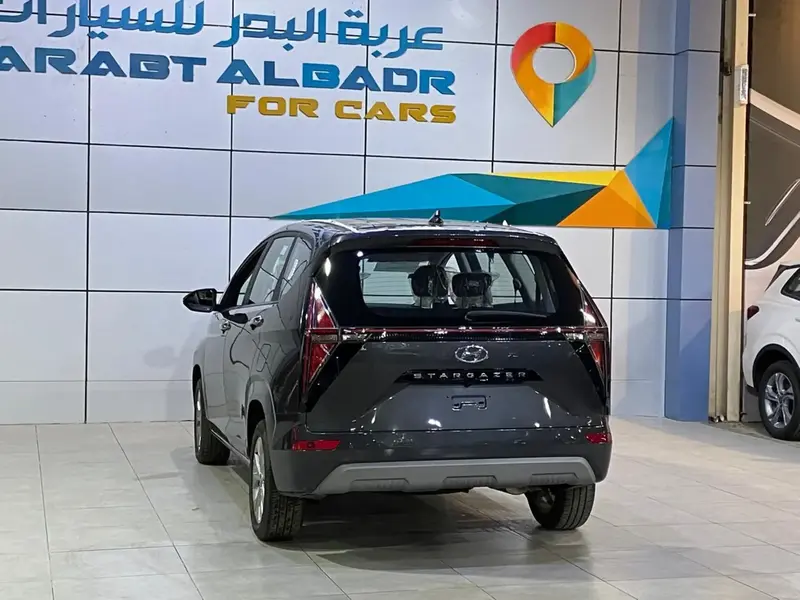 Discover undefined undefined Exterior Interior Images.Find all aspects and details of cars.