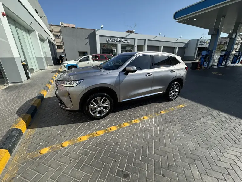 Discover undefined undefined Exterior Interior Images.Find all aspects and details of cars.