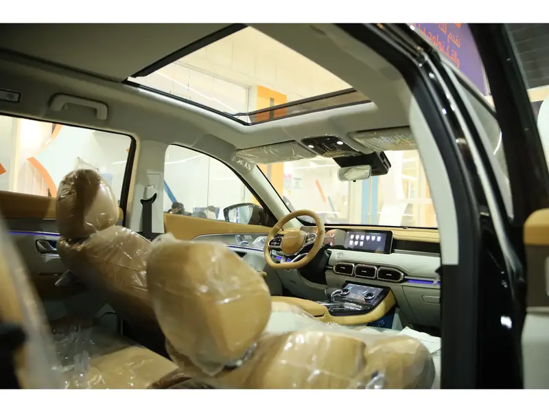 Discover undefined undefined Exterior Interior Images.Find all aspects and details of cars.