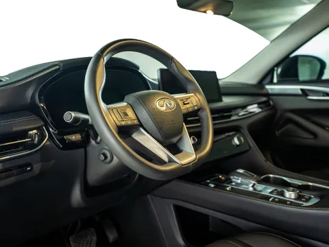 Discover undefined undefined Exterior Interior Images.Find all aspects and details of cars.