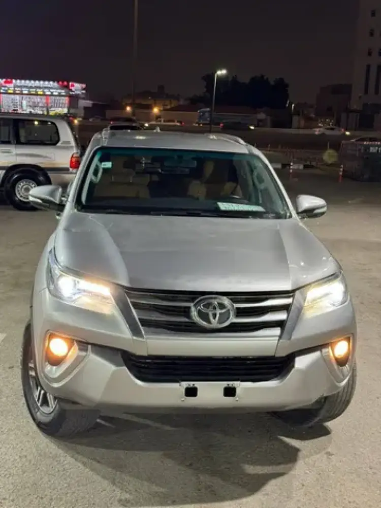 toyota toyota-fortuner image Toyota Fortuner 2017
