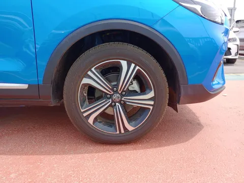 New MG ZS 1.5L LUX 2023