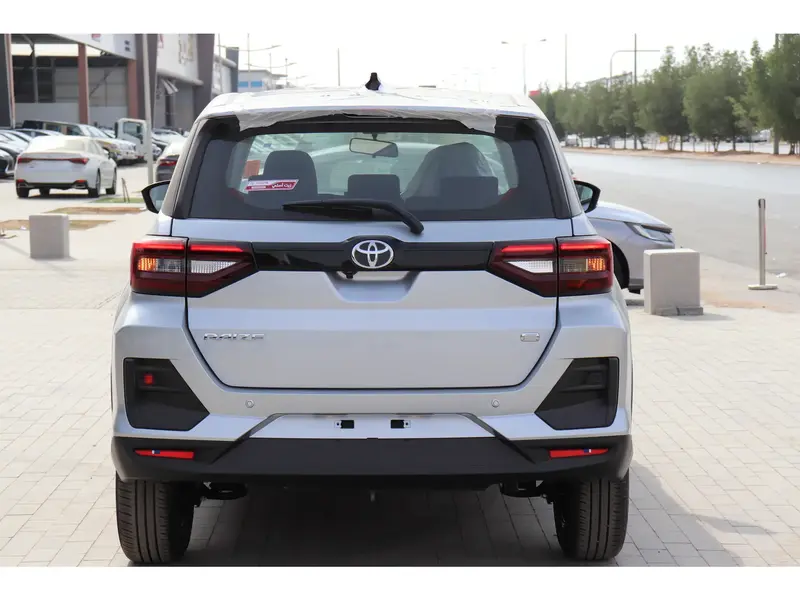 Discover undefined undefined Exterior Interior Images.Find all aspects and details of cars.
