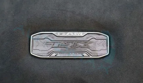 New RAM 1500 TRX 6.2L V8 702 HP 2024