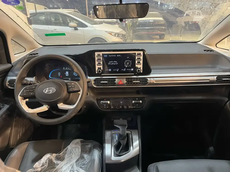 Discover undefined undefined Exterior Interior Images.Find all aspects and details of cars.
