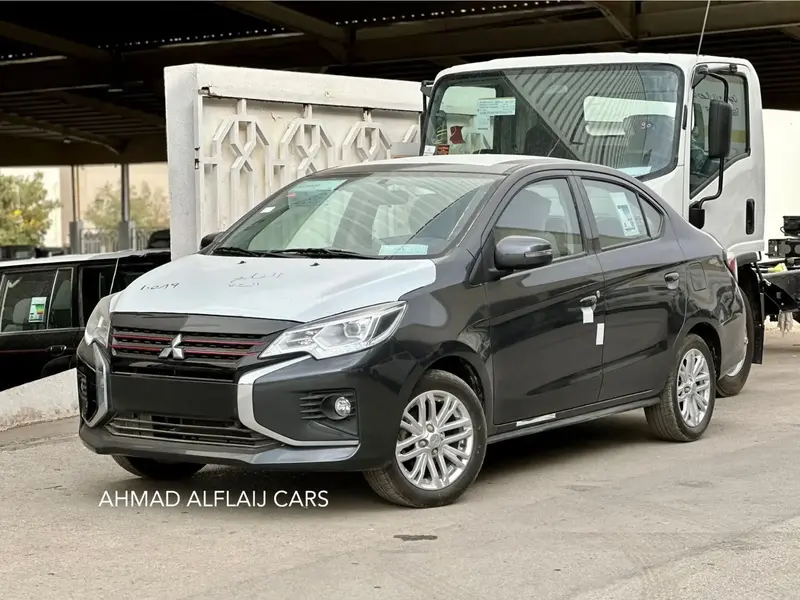 Discover undefined undefined Exterior Interior Images.Find all aspects and details of cars.