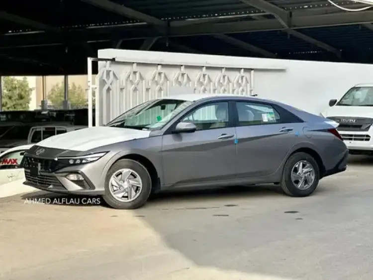 hyundai hyundai-elantra image New Hyundai Elantra 2024