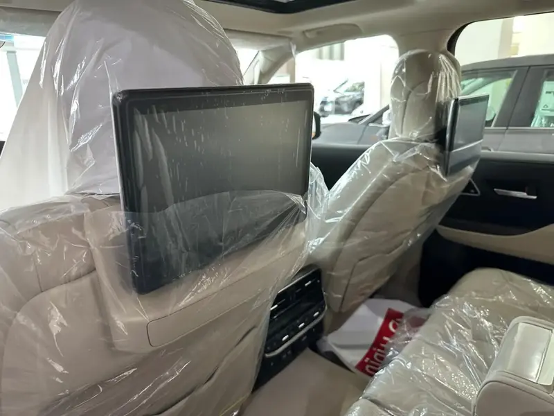 Toyota Land Cruiser Wagon 2024 LC300