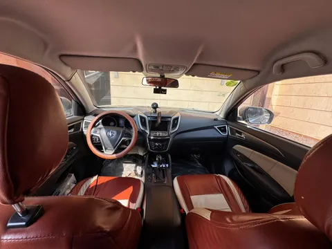 Discover undefined undefined Exterior Interior Images.Find all aspects and details of cars.