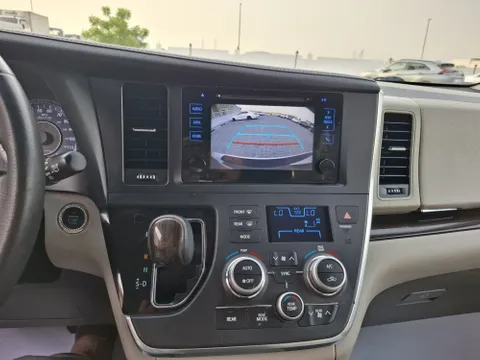 Toyota Sienna 2017