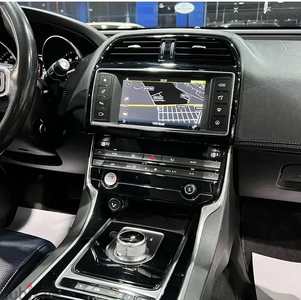 جاكوار XE 2016