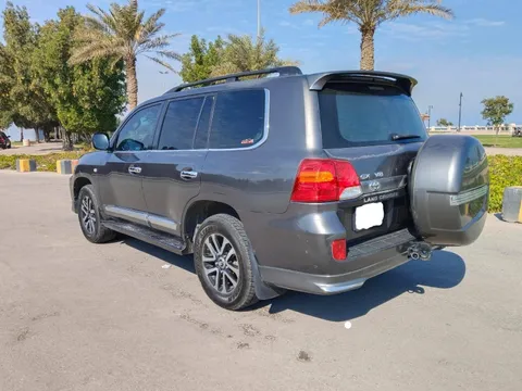 Discover undefined undefined Exterior Interior Images.Find all aspects and details of cars.