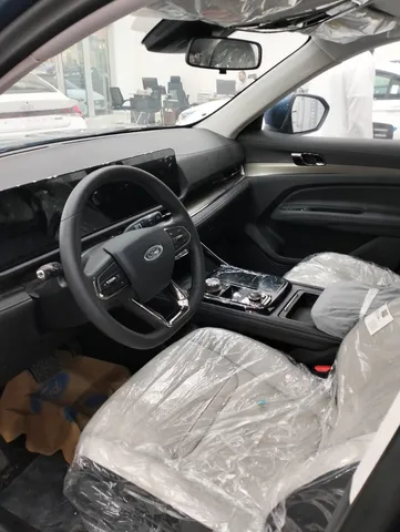 Discover undefined undefined Exterior Interior Images.Find all aspects and details of cars.