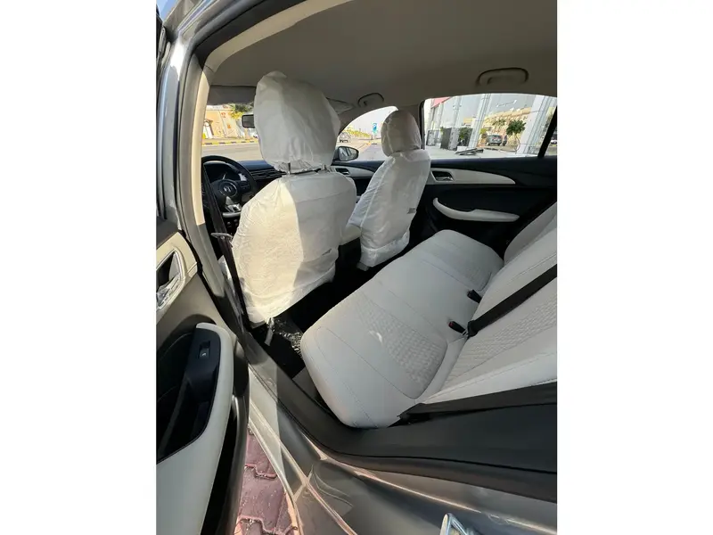 Discover undefined undefined Exterior Interior Images.Find all aspects and details of cars.