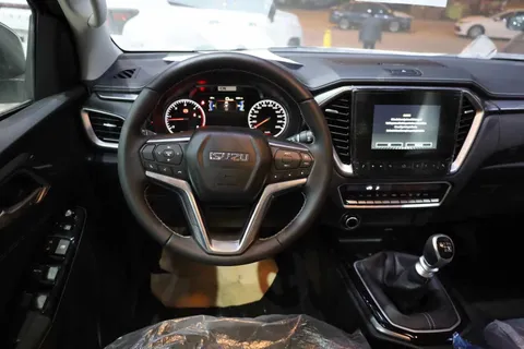 New Isuzu D-MAX 2023